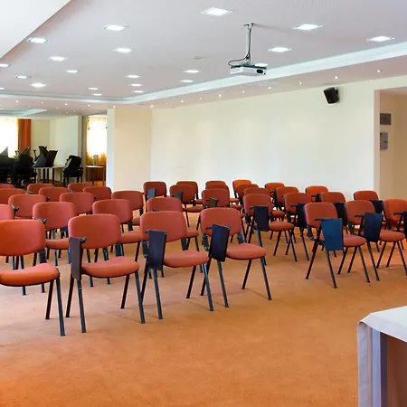 Santa Marina Village Üdülőközpont 4*